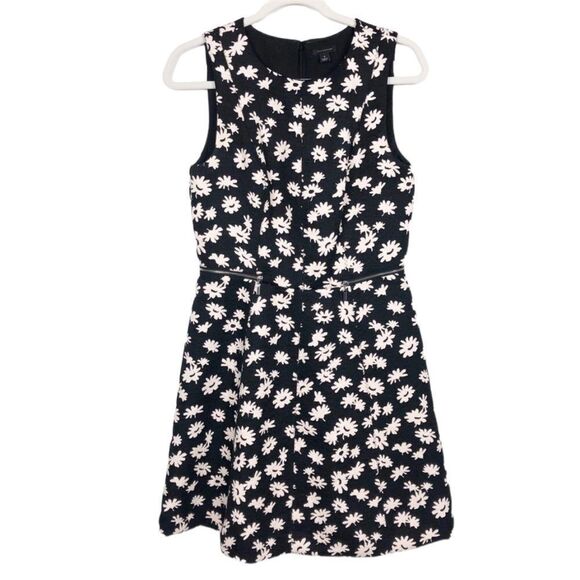 Ann Taylor Falling Floral Zip-Waist Dress, size 4 - Picture 1 of 10